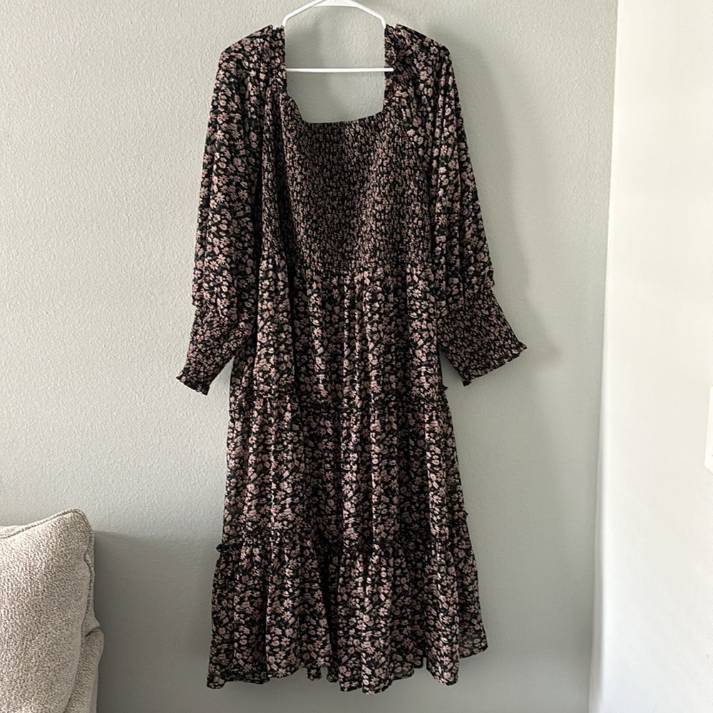 Ivy City Co Black and White Tiered Midi Dress with Bishop Sleeves - Picture 3 of 5